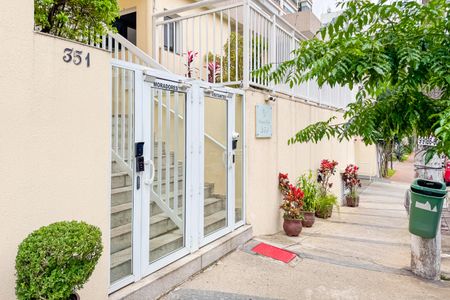 Apartamento à venda com 74m², 3 quartos e 2 vagasFachada