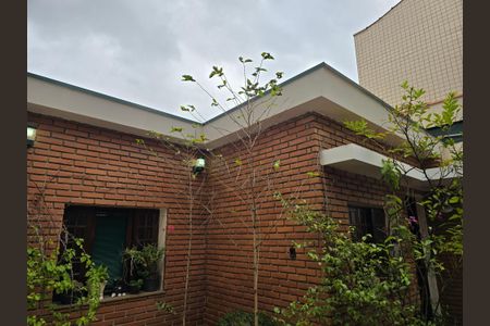 Casa à venda com 278m², 7 quartos e 5 vagas Casa à venda com 278m², 7 quartos e 5 vagasÁrea comum