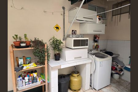 Casa à venda com 278m², 7 quartos e 5 vagas Casa à venda com 278m², 7 quartos e 5 vagasÁrea de Serviço