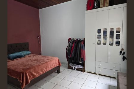 Casa à venda com 278m², 7 quartos e 5 vagas Casa à venda com 278m², 7 quartos e 5 vagasQuarto 3 casa 1