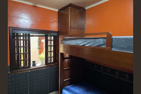 Casa à venda com 278m², 7 quartos e 5 vagas Casa à venda com 278m², 7 quartos e 5 vagasQuarto 1 casa 2