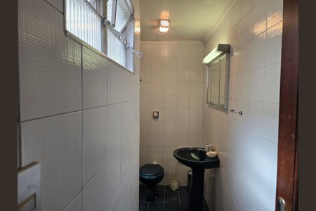 Casa à venda com 278m², 7 quartos e 5 vagas Casa à venda com 278m², 7 quartos e 5 vagasBanheiro da Suíte Casa 2