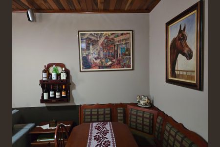 Casa à venda com 278m², 7 quartos e 5 vagas Casa à venda com 278m², 7 quartos e 5 vagasSala Casa 2