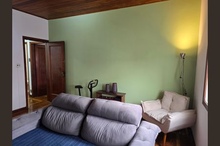 Casa à venda com 278m², 7 quartos e 5 vagas Casa à venda com 278m², 7 quartos e 5 vagasQuarto 1 casa 1