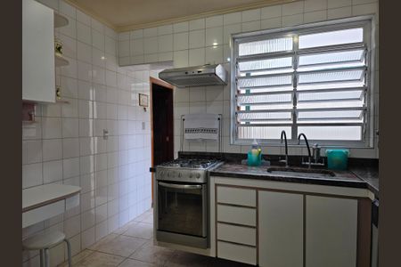 Casa à venda com 278m², 7 quartos e 5 vagas Casa à venda com 278m², 7 quartos e 5 vagasCozinha Casa 2