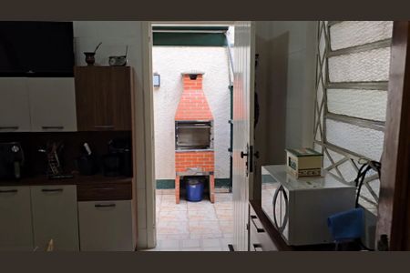 Casa à venda com 278m², 7 quartos e 5 vagas Casa à venda com 278m², 7 quartos e 5 vagasCozinha Casa 1