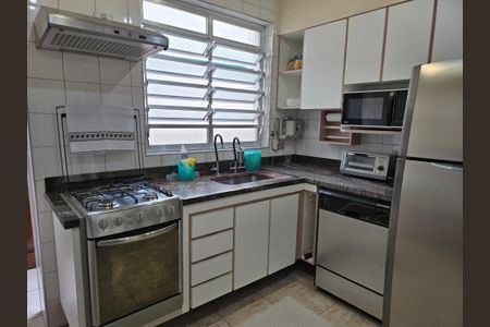 Casa à venda com 278m², 7 quartos e 5 vagas Casa à venda com 278m², 7 quartos e 5 vagasCozinha Casa 2