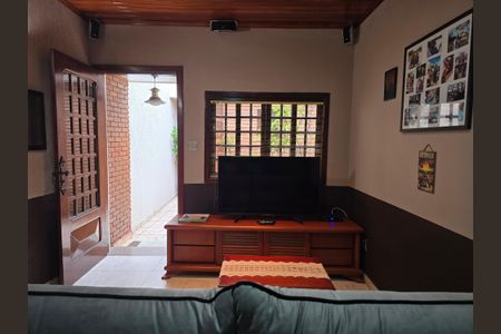 Casa à venda com 278m², 7 quartos e 5 vagas Casa à venda com 278m², 7 quartos e 5 vagasSala Casa 2