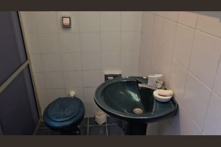 Casa à venda com 278m², 7 quartos e 5 vagas Casa à venda com 278m², 7 quartos e 5 vagasBanheiro da Suíte Casa 2