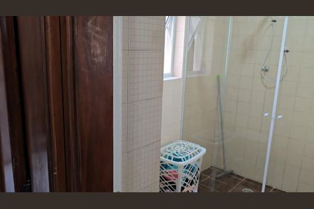 Casa à venda com 278m², 7 quartos e 5 vagas Casa à venda com 278m², 7 quartos e 5 vagasBanheiro Casa 1