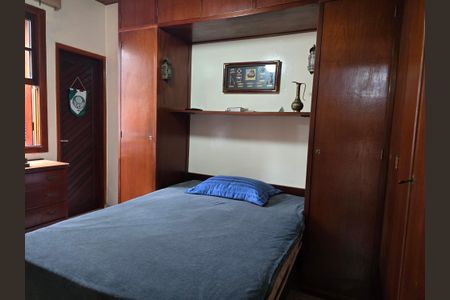 Casa à venda com 278m², 7 quartos e 5 vagas Casa à venda com 278m², 7 quartos e 5 vagasSuíte Casa 2