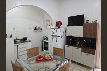 Casa à venda com 278m², 7 quartos e 5 vagas Casa à venda com 278m², 7 quartos e 5 vagasCozinha Casa 1