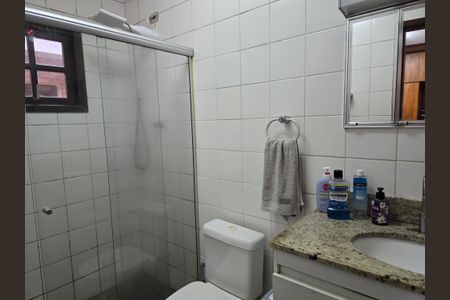 Casa à venda com 278m², 7 quartos e 5 vagas Casa à venda com 278m², 7 quartos e 5 vagasEdicula - Banheiro