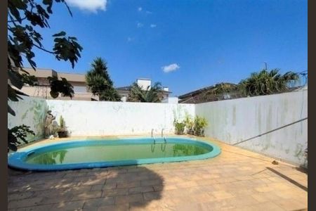 Casa para alugar com 167m², 3 quartos e 1 vagaPiscina