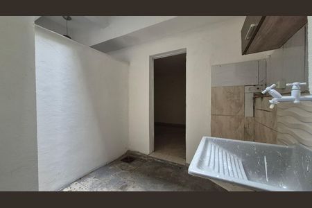 Casa para alugar com 50m², 1 quarto e 1 vaga Casa para alugar com 50m², 1 quarto e 1 vagaLavanderia