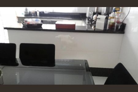 Casa à venda com 140m², 2 quartos e 3 vagas