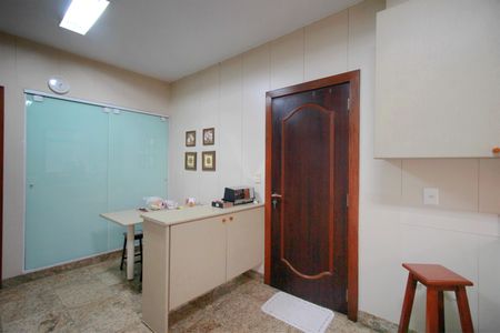 Apartamento à venda com 275m², 4 quartos e 3 vagasCozinha