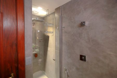 Apartamento à venda com 275m², 4 quartos e 3 vagasBanheiro das Semi suites