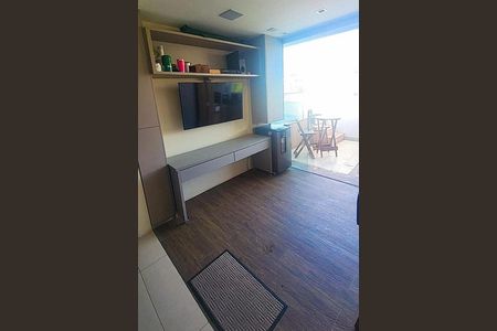 Apartamento à venda com 102m², 2 quartos e 1 vaga