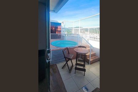 Apartamento à venda com 102m², 2 quartos e 1 vaga