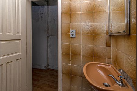 Casa para alugar com 300m², 4 quartos e 2 vagasBanheiro da suíte