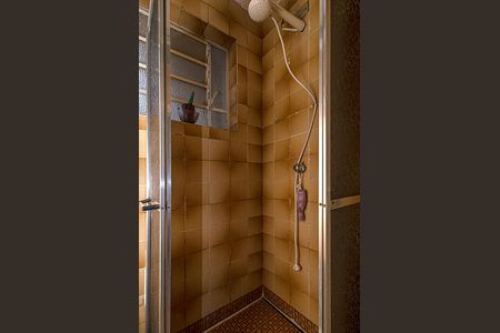 Casa para alugar com 300m², 4 quartos e 2 vagasBanheiro da suíte