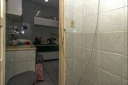 Casa para alugar com 300m², 4 quartos e 2 vagasBanheiro de Serviço