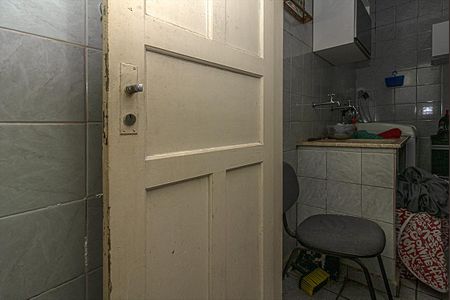 Casa para alugar com 300m², 4 quartos e 2 vagasBanheiro de Serviço