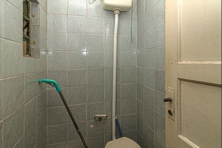 Casa para alugar com 300m², 4 quartos e 2 vagasBanheiro de Serviço