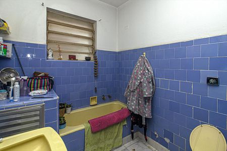 Casa para alugar com 300m², 4 quartos e 2 vagasBanheiro Social