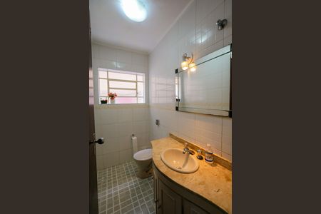 Casa à venda com 157m², 4 quartos e 2 vagasLavabo