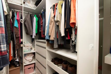 Casa à venda com 154m², 3 quartos e 2 vagasCloset da Suíte 1