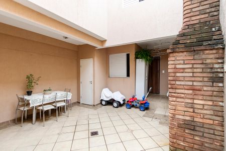Casa à venda com 154m², 3 quartos e 2 vagasQuintal