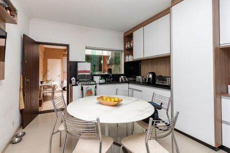 Casa à venda com 154m², 3 quartos e 2 vagasCozinha