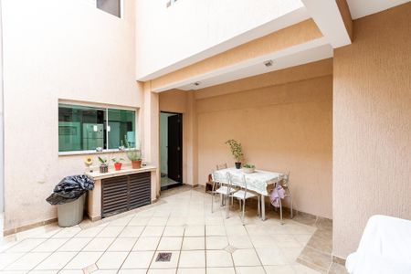 Casa à venda com 154m², 3 quartos e 2 vagasQuintal