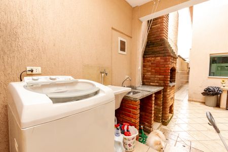 Casa à venda com 154m², 3 quartos e 2 vagasLavanderia