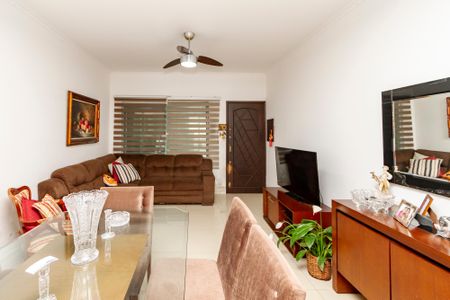 Casa à venda com 154m², 3 quartos e 2 vagasSala