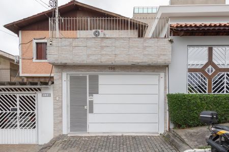 Casa à venda com 154m², 3 quartos e 2 vagasFachada