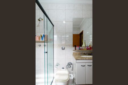 Casa à venda com 298m², 4 quartos e 3 vagasBanheiro da Suíte 2