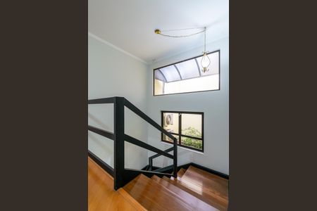 Casa à venda com 298m², 4 quartos e 3 vagasEscada