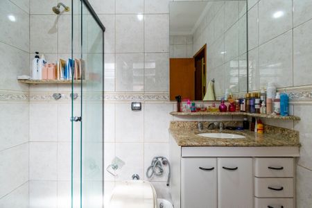 Casa à venda com 298m², 4 quartos e 3 vagasBanheiro da Suíte 2