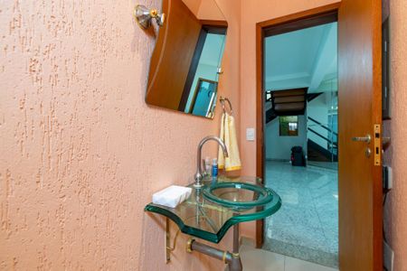 Casa à venda com 298m², 4 quartos e 3 vagasLavabo