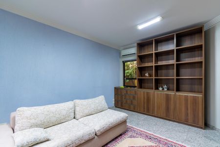 Casa à venda com 298m², 4 quartos e 3 vagasSala de TV