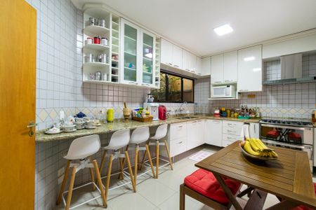 Casa à venda com 298m², 4 quartos e 3 vagasCozinha