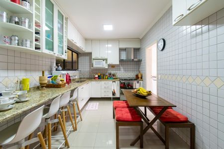 Casa à venda com 298m², 4 quartos e 3 vagasCozinha