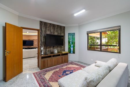 Casa à venda com 298m², 4 quartos e 3 vagasSala de TV