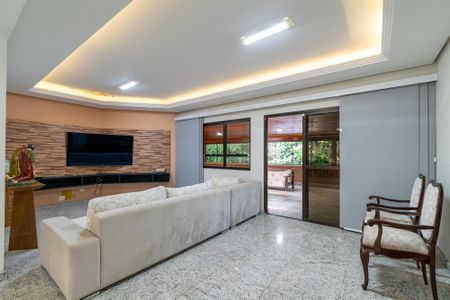 Casa à venda com 298m², 4 quartos e 3 vagasSala de Estar