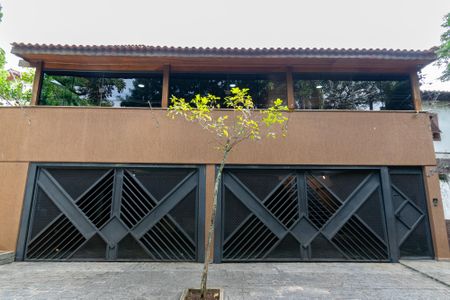 Casa à venda com 298m², 4 quartos e 3 vagasFachada