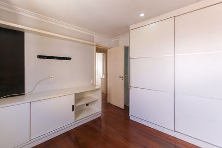 Apartamento à venda com 96m², 3 quartos e 2 vagas Apartamento à venda com 96m², 3 quartos e 2 vagasSuíte