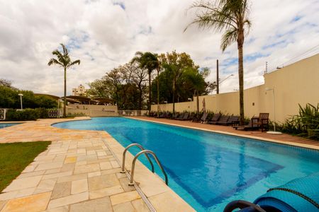 Apartamento à venda com 96m², 3 quartos e 2 vagas Apartamento à venda com 96m², 3 quartos e 2 vagasÁrea comum - Piscina
